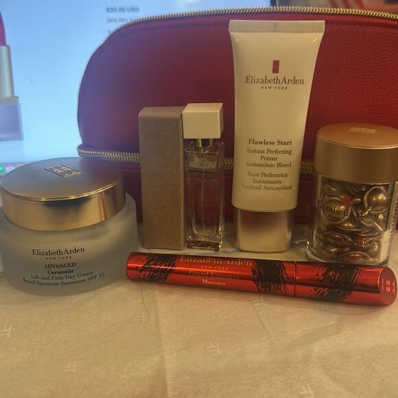 Elizabeth  Arden - 5 full size + white tea mini and bag - Picture 11 of 11